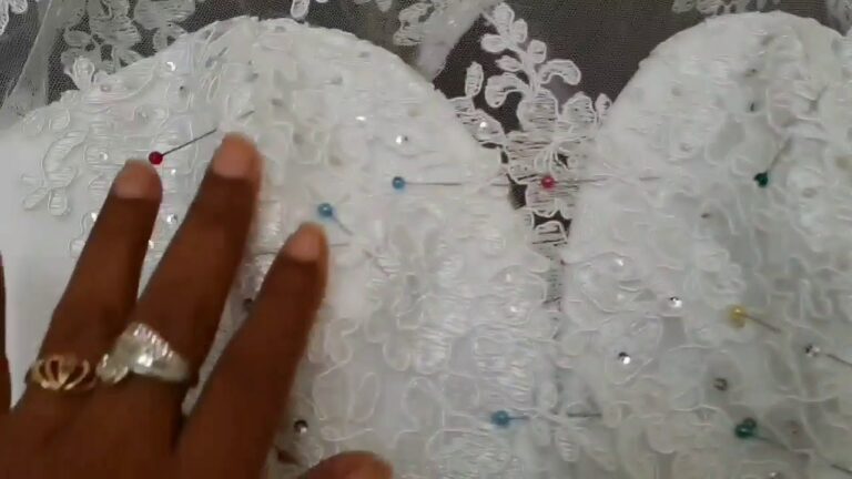 Elegancia en Vestidos: La Magia del Tul Bordado